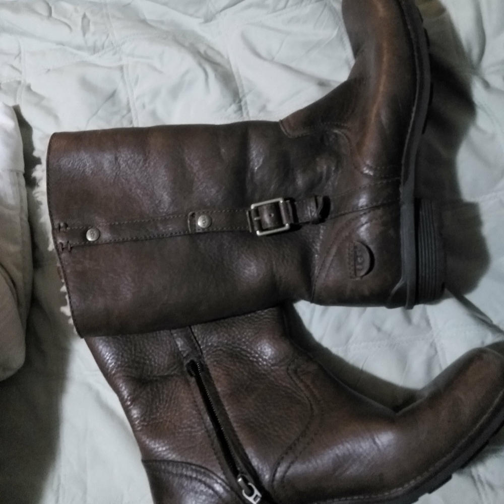 Ugg Boots leather